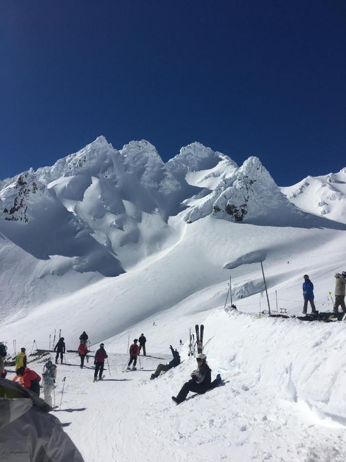 National Park Alpine Lodge エクステリア 写真